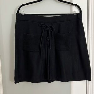 Candie’s Black Sweatwr Knit Mini Skirt - size XL
